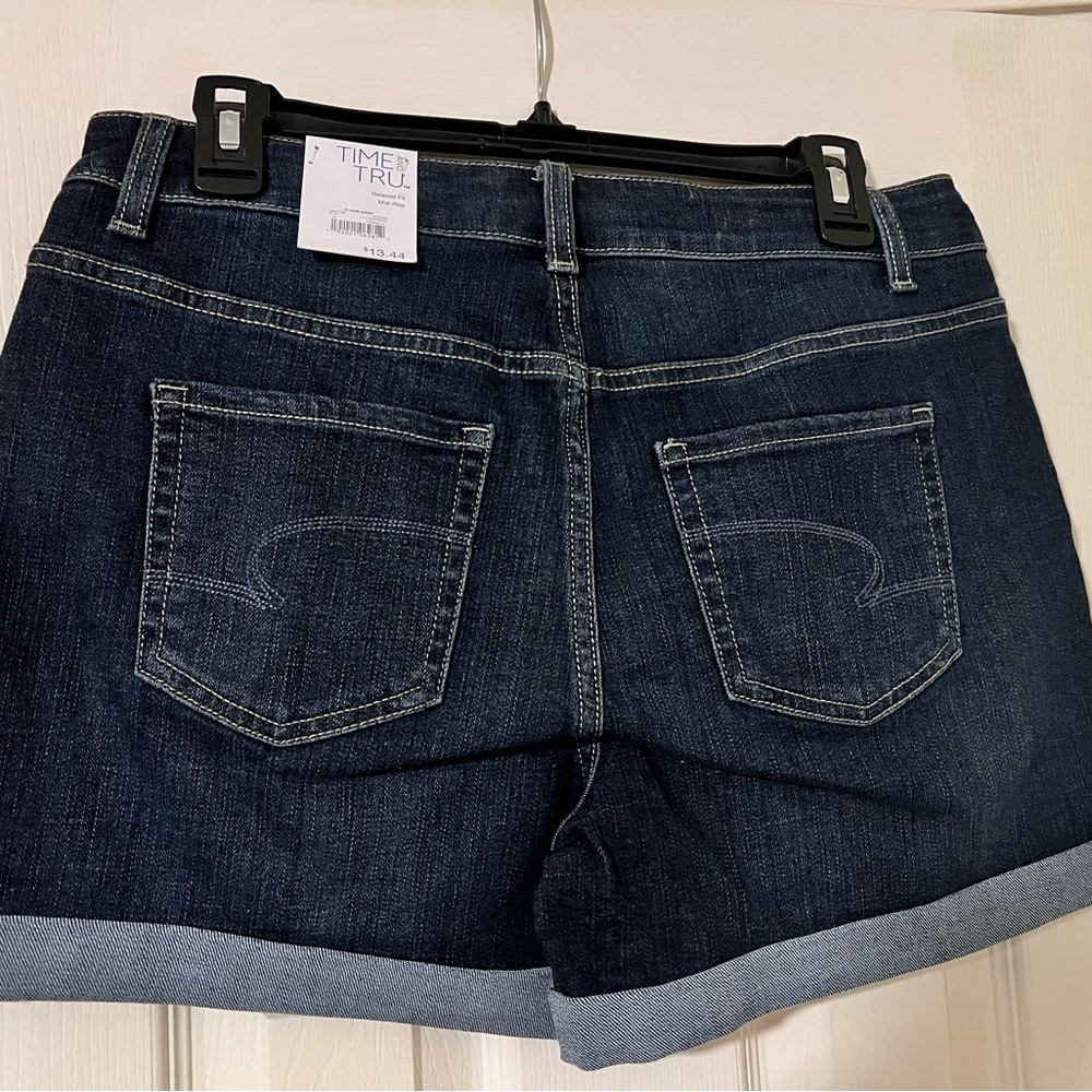 Time and tru summer shorts relaxed fit mid rise size 10